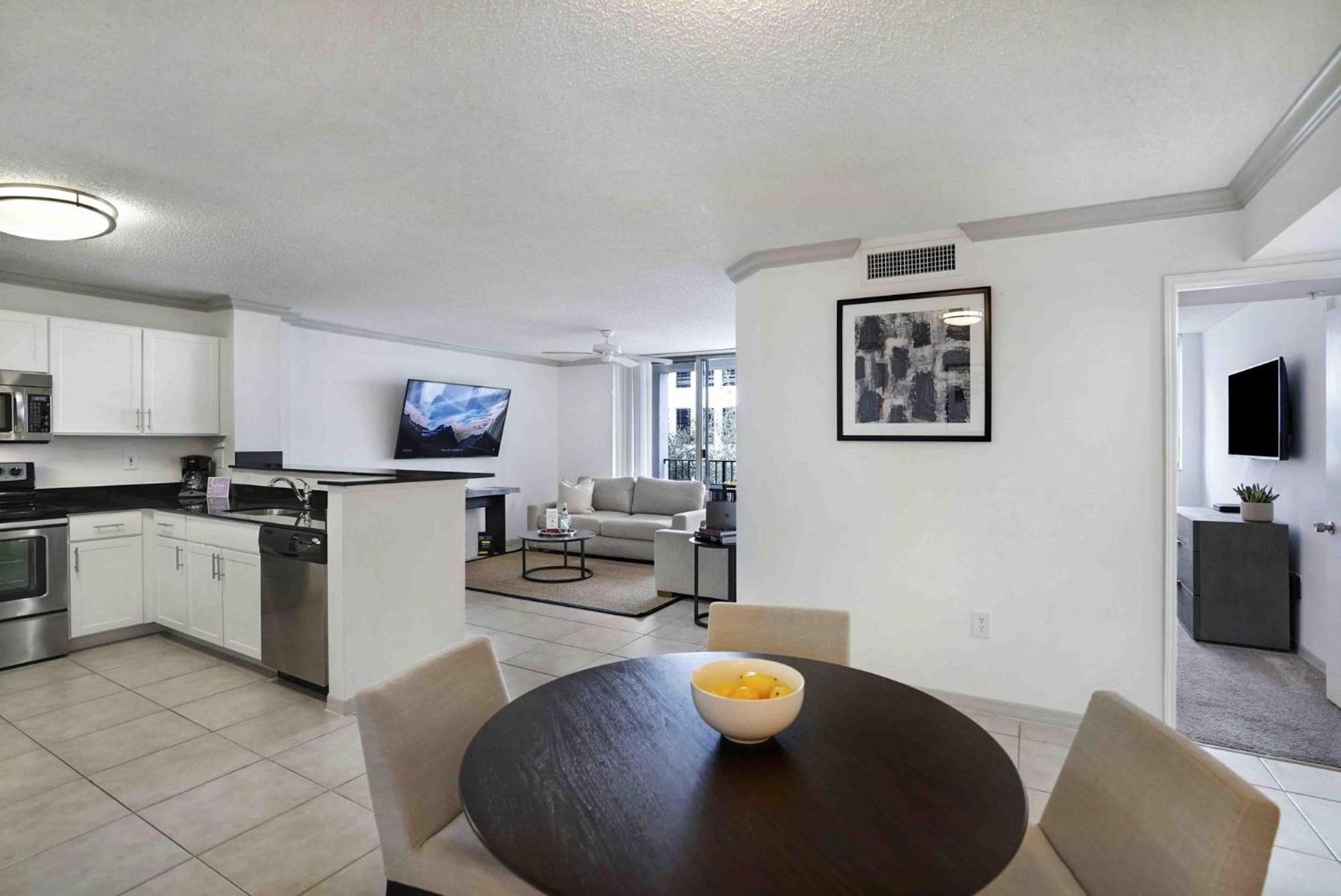 Dharma Home Suites Coral Gables At Gables Grand Plaza Miami Zimmer foto