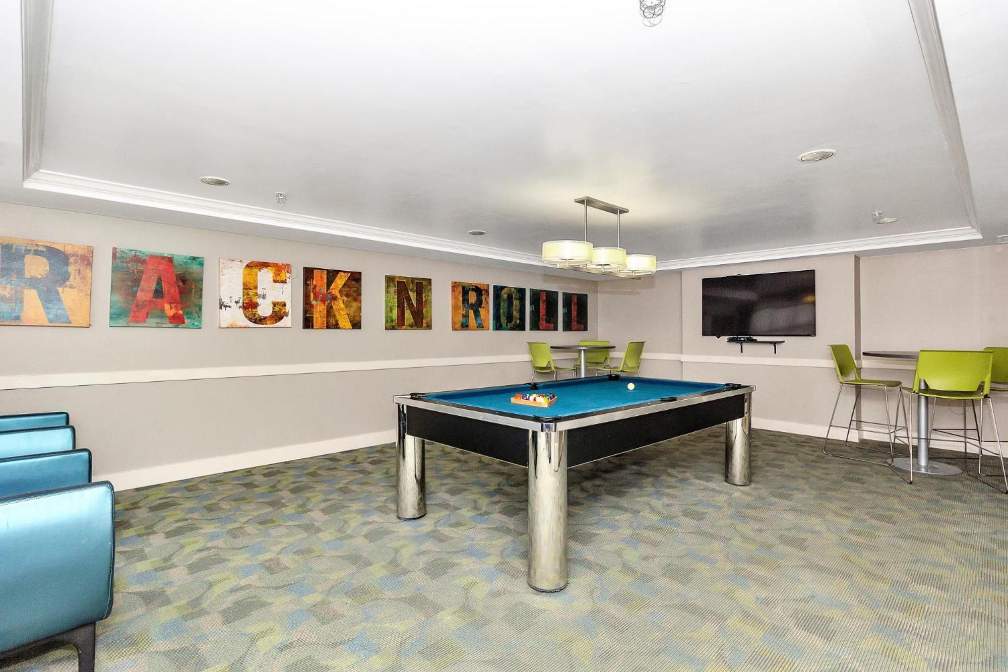 Dharma Home Suites Coral Gables At Gables Grand Plaza Miami Zimmer foto