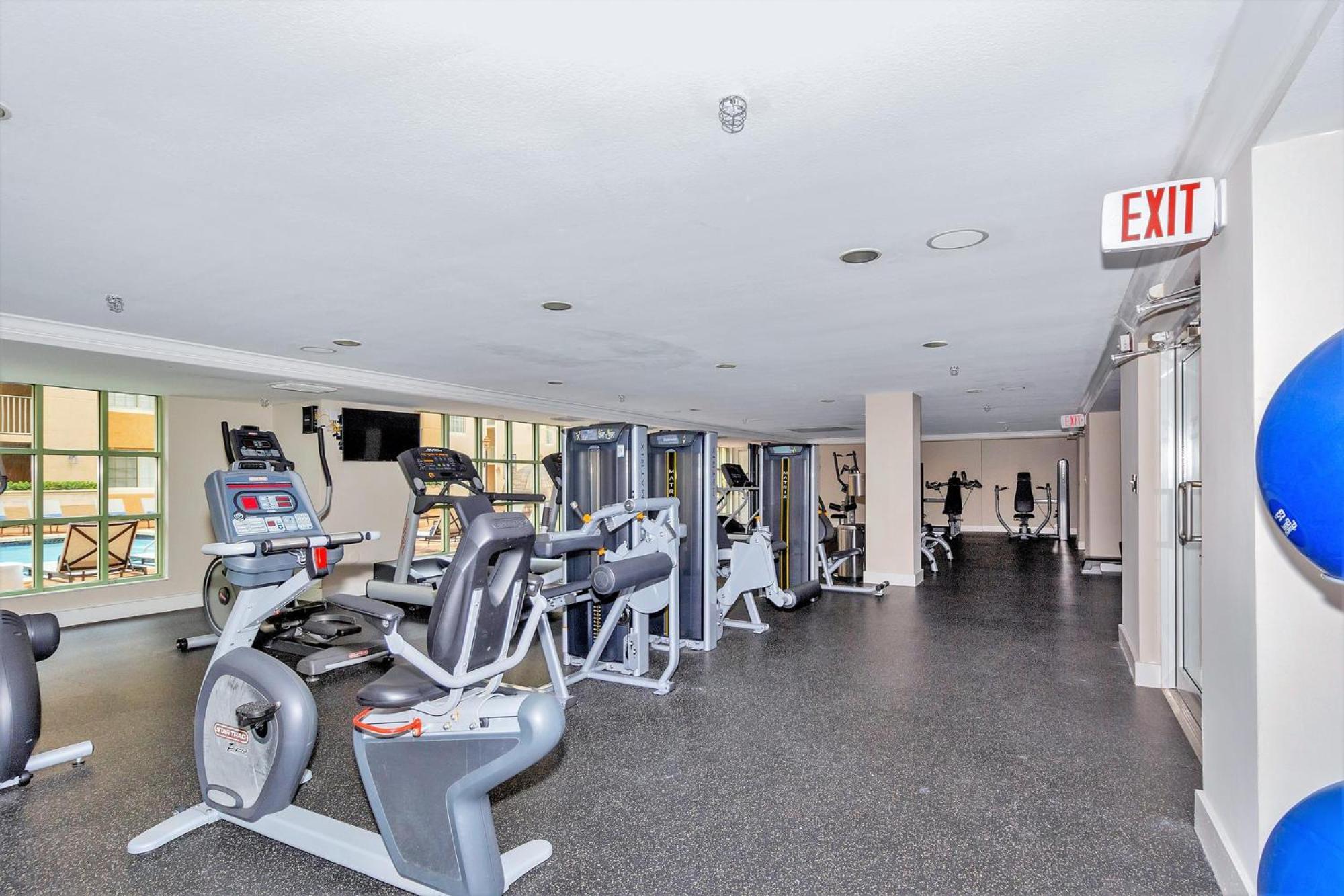 Dharma Home Suites Coral Gables At Gables Grand Plaza Miami Zimmer foto