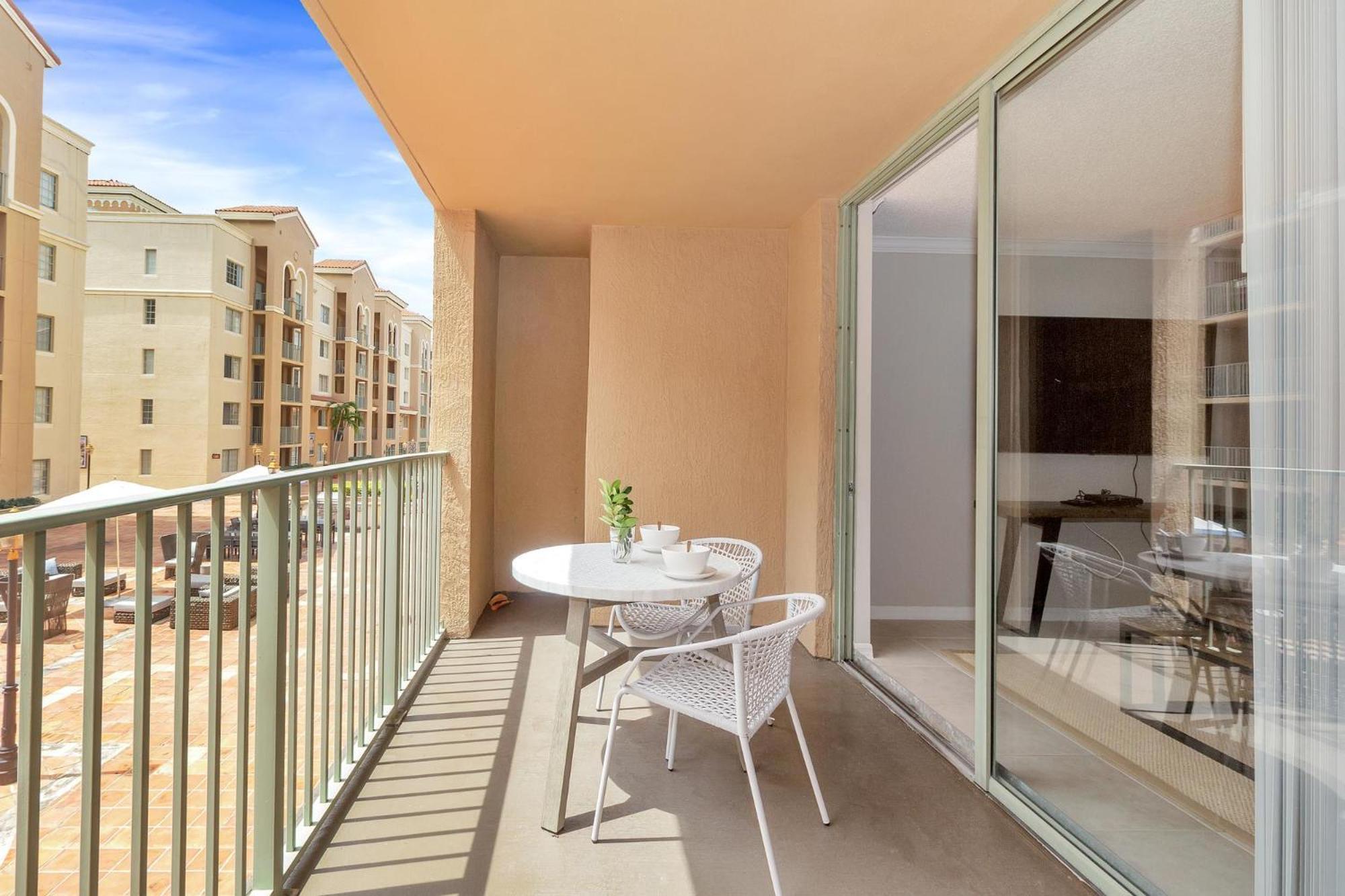 Dharma Home Suites Coral Gables At Gables Grand Plaza Miami Zimmer foto